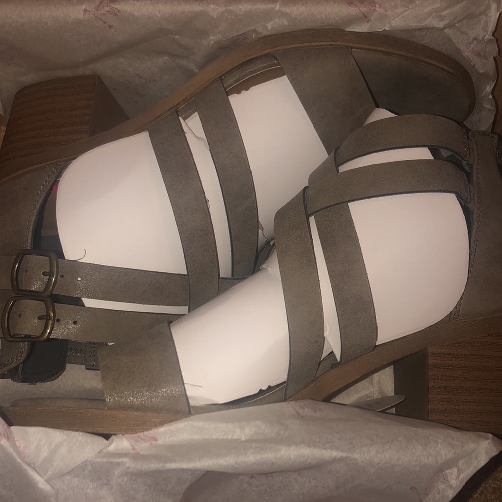 Jellypop Sandals